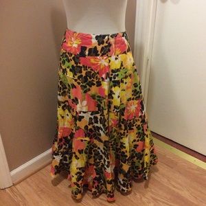 Metro Style Multi Colored Skirt Size 8